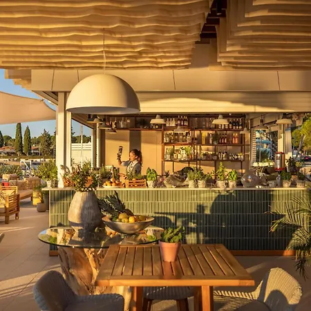 Semesteranläggning (resort) Marea Suites, Valamar Collection