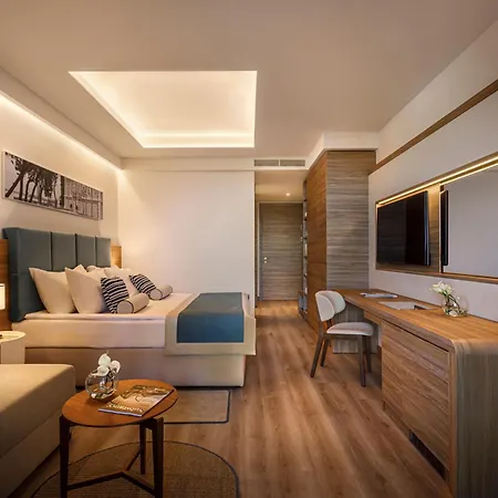 Marea Suites, Valamar Collection 5* פורץ